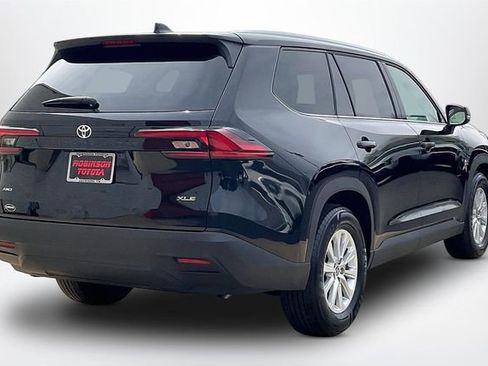 Used 2025 Toyota Grand Highlander AWD image 13