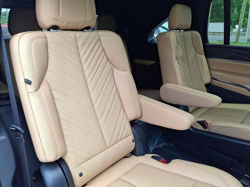 New 2025 Cadillac Escalade IQ Luxury 2 AWD/4WD image 20