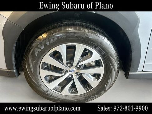 Used 2025 Subaru Outback Premium AWD/4WD image 32