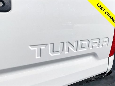 Used 2018 Toyota Tundra SR5 w/ TRD Off Road Package image 8