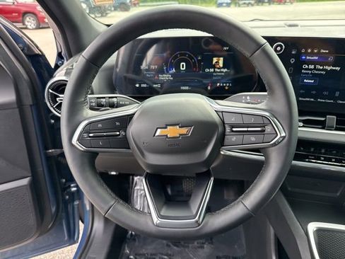 Used 2025 Chevrolet Equinox LT AWD/4WD image 22