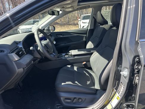New 2026 Toyota Camry XLE AWD/4WD image 32