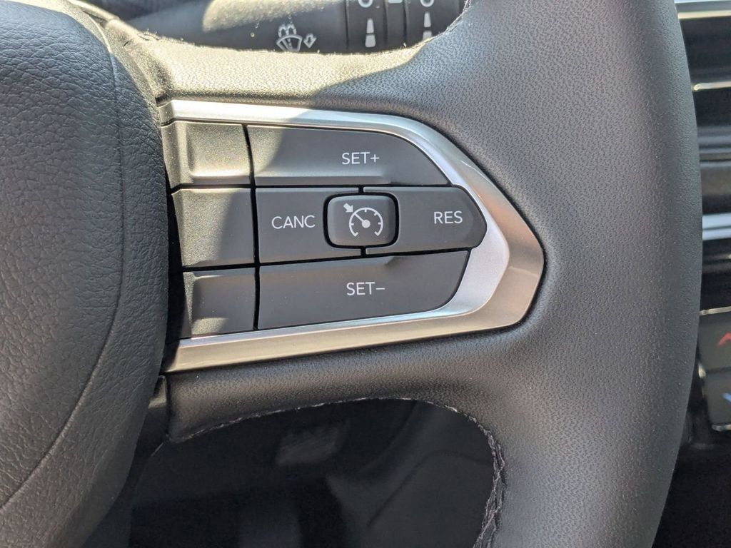 New 2026 Jeep Compass Latitude AWD/4WD image 19