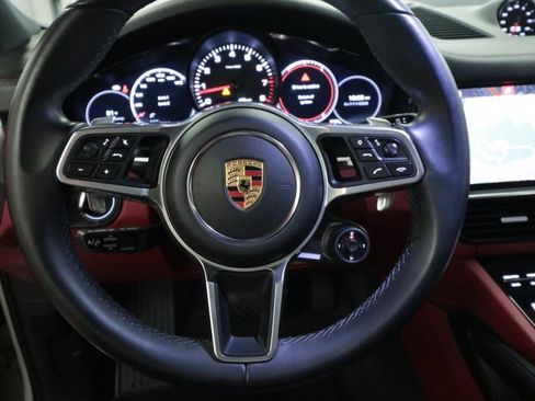 Used 2021 Porsche Cayenne Coupe AWD/4WD image 19