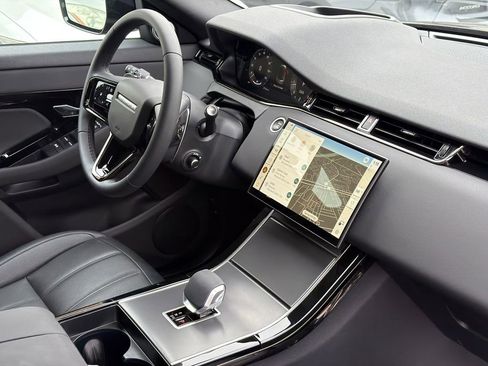 Used 2024 Land Rover Range Rover Evoque Dynamic SE image 11