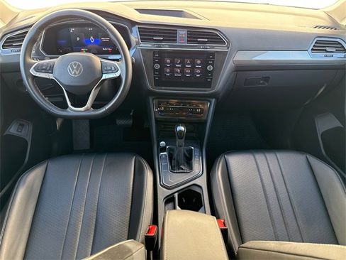 Certified 2022 Volkswagen Tiguan SE image 29
