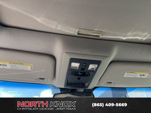 Used 2017 RAM 1500 Laramie AWD/4WD image 12