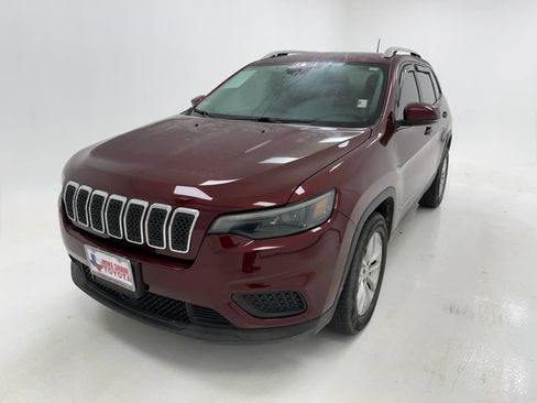 Used 2021 Jeep Cherokee Latitude FWD image 4