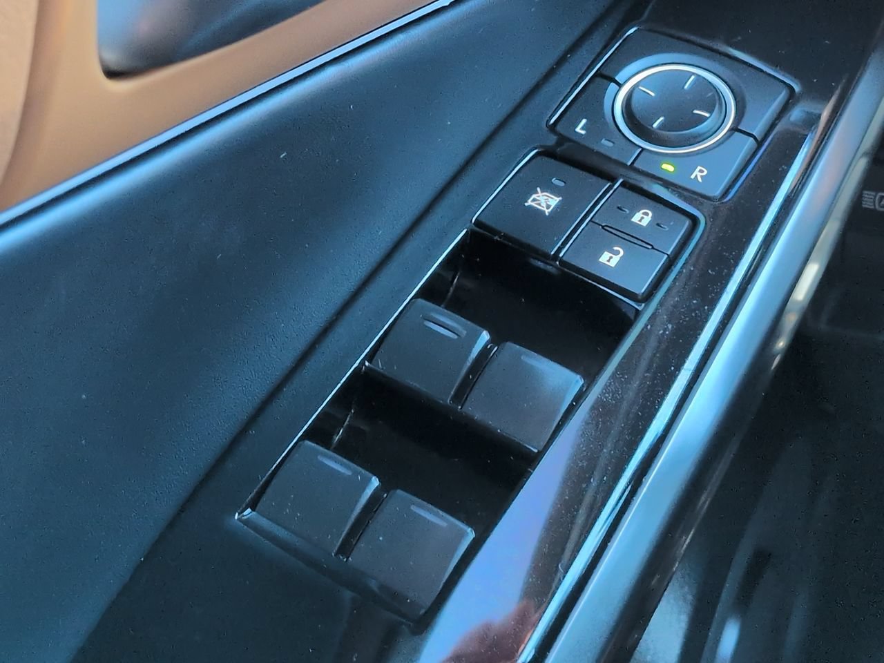 Used 2023 Lexus IS 350 F Sport RWD image 25
