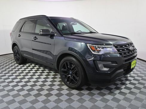Used 2017 Ford Explorer Sport w/ Equipment Group 401A AWD/4WD image 8
