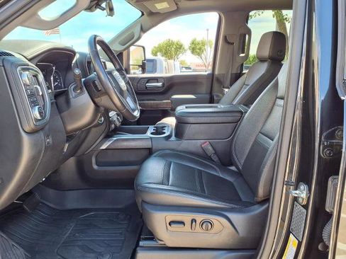 Used 2020 GMC Sierra 3500 Denali w/ Denali Ultimate Package AWD/4WD image 19