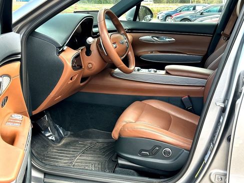 Used 2022 Genesis GV70 2.5T w/ Advanced Package AWD/4WD image 9