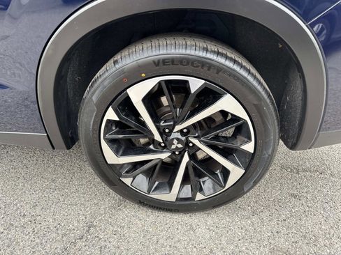 Used 2024 Mitsubishi Outlander FWD image 5