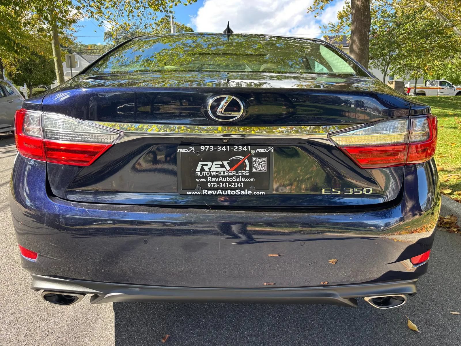 Used 2016 Lexus ES 350 w/ Luxury Package w/Wood Trim FWD image 4
