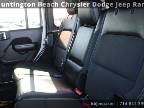 Used 2021 Jeep Wrangler Unlimited Sport image 32