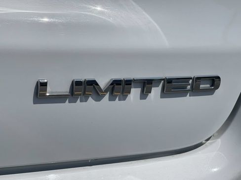 Used 2025 Jeep Compass Limited AWD/4WD image 8