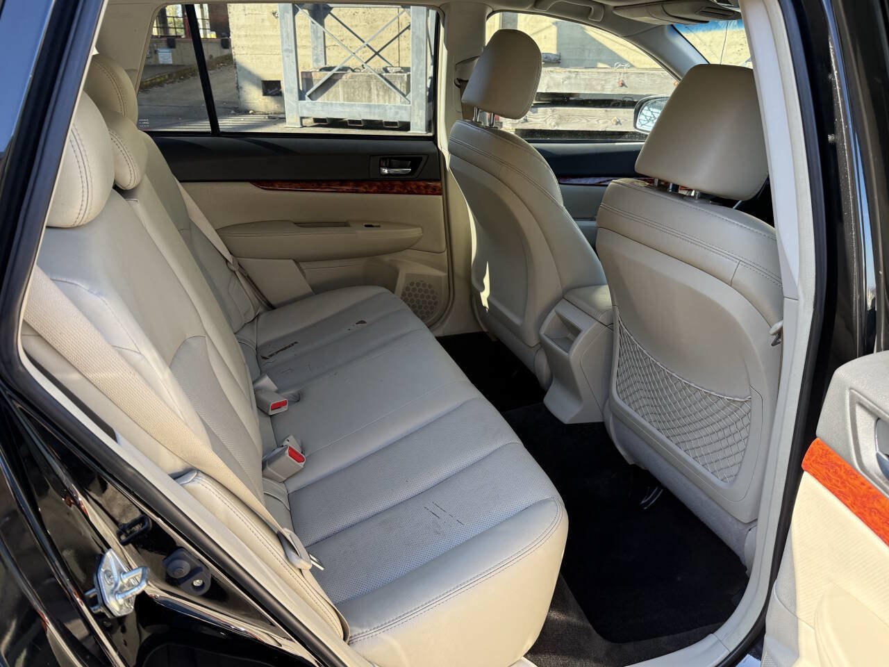 Used 2011 Subaru Outback 2.5i Limited AWD/4WD image 53
