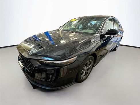 Used 2023 Honda Accord EX image 4
