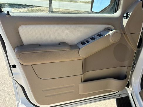 Used 2009 Mercury Mountaineer Premier image 17