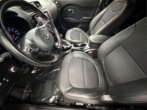 Used 2018 Kia Soul ! w/ Tech Package FWD image 14