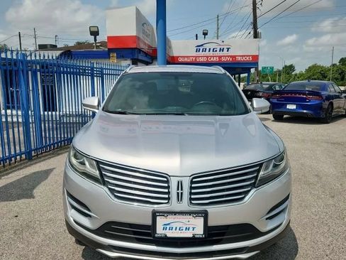 Used 2017 Lincoln MKC Premiere FWD image 1