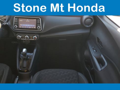 Used 2022 Nissan Kicks S image 16