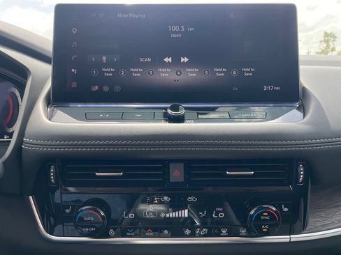 Certified 2026 Nissan Rogue Platinum w/ Platinum Premium Package AWD/4WD image 15