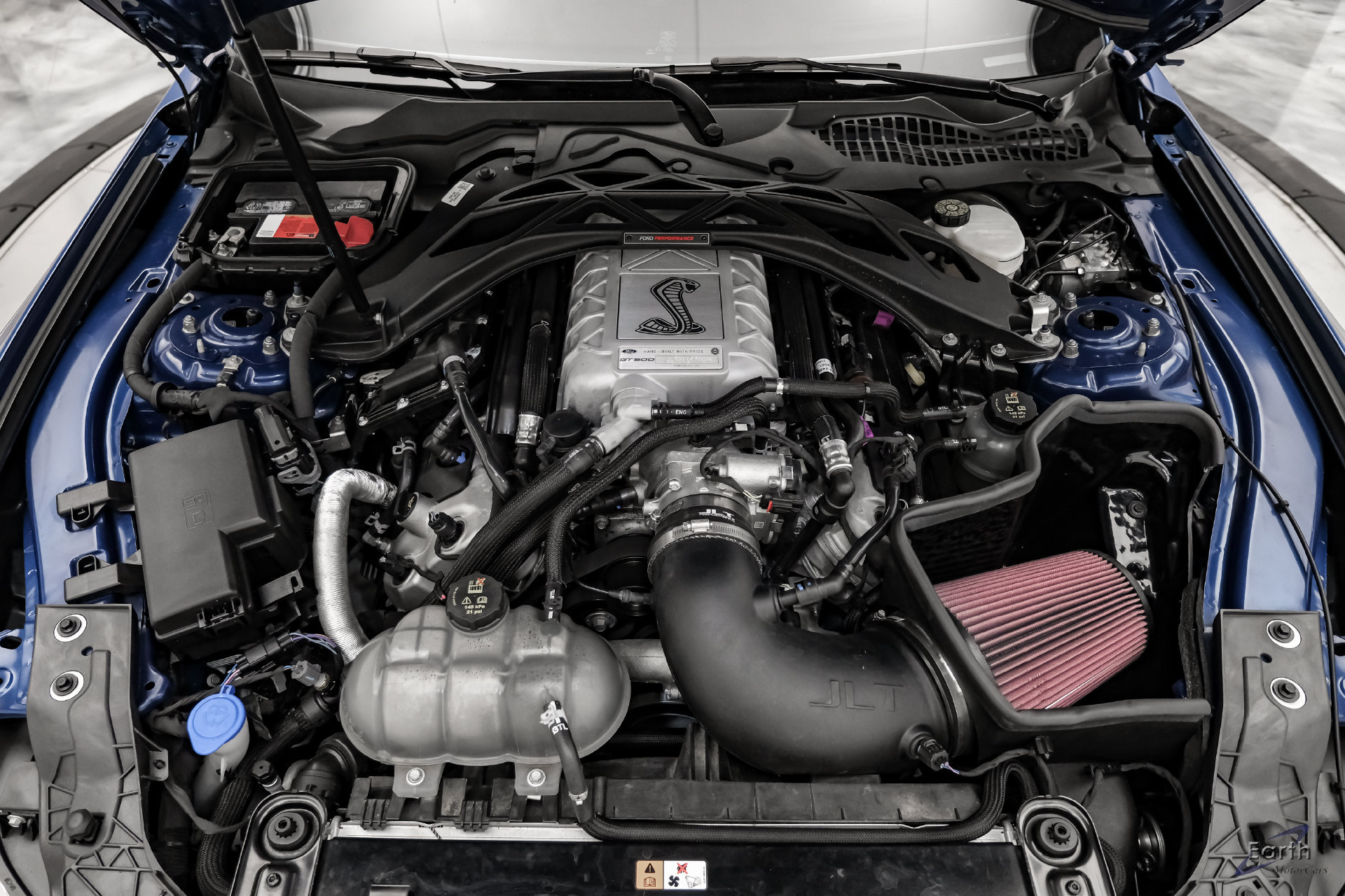 Used 2022 Ford Mustang Shelby GT500 w/ Carbon Fiber Track Pack RWD image 4