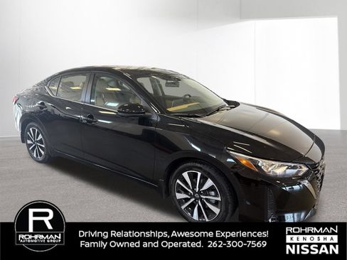 Used 2025 Nissan Sentra SV w/ SV Premium Package FWD image 9