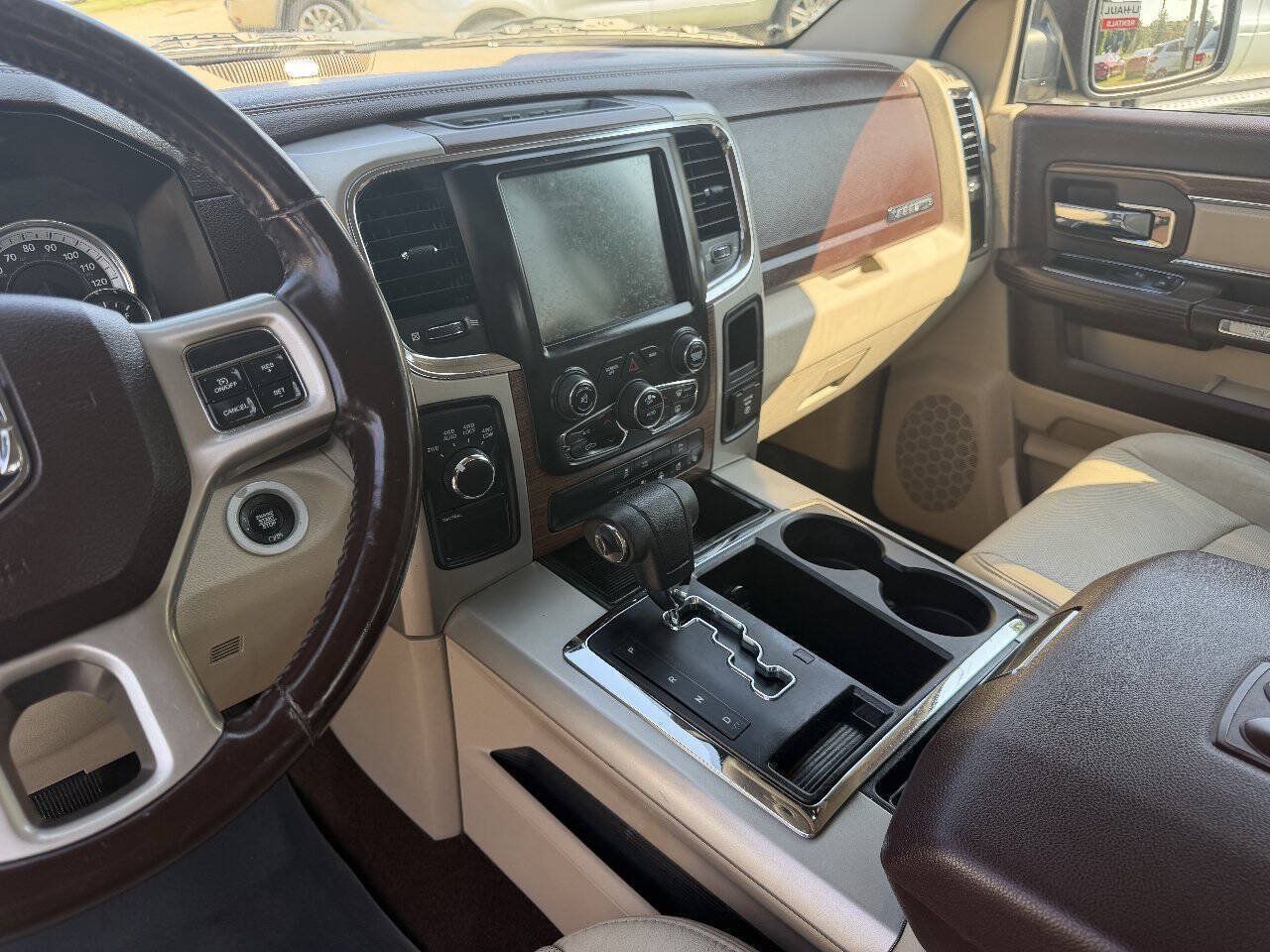 Used 2013 RAM 1500 Laramie w/ Convenience Group AWD/4WD image 8