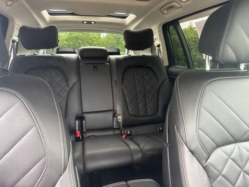 Used 2024 BMW X7 xDrive40i w/ Premium Package AWD/4WD image 40