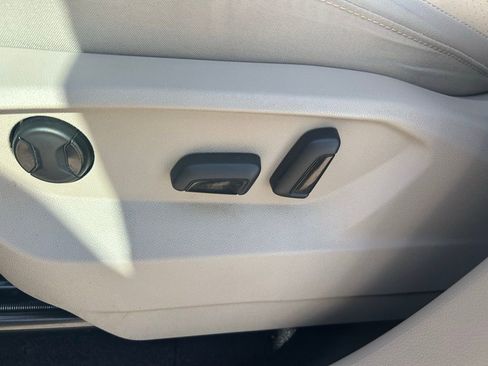 Used 2021 Volkswagen Atlas SE w/ Panoramic Sunroof Package image 54