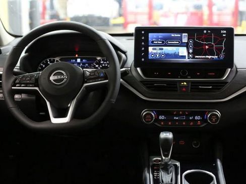 New 2025 Nissan Altima 2.5 SL image 16