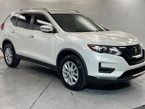 Used 2020 Nissan Rogue SV image 7