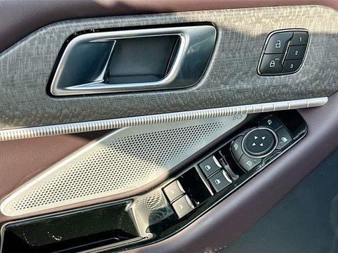 New 2026 Ford Explorer Platinum image 13