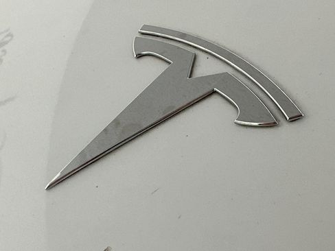 Used 2023 Tesla Model Y Long Range AWD/4WD image 31