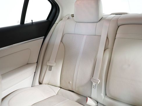 Used 2011 Lincoln MKS FWD image 12