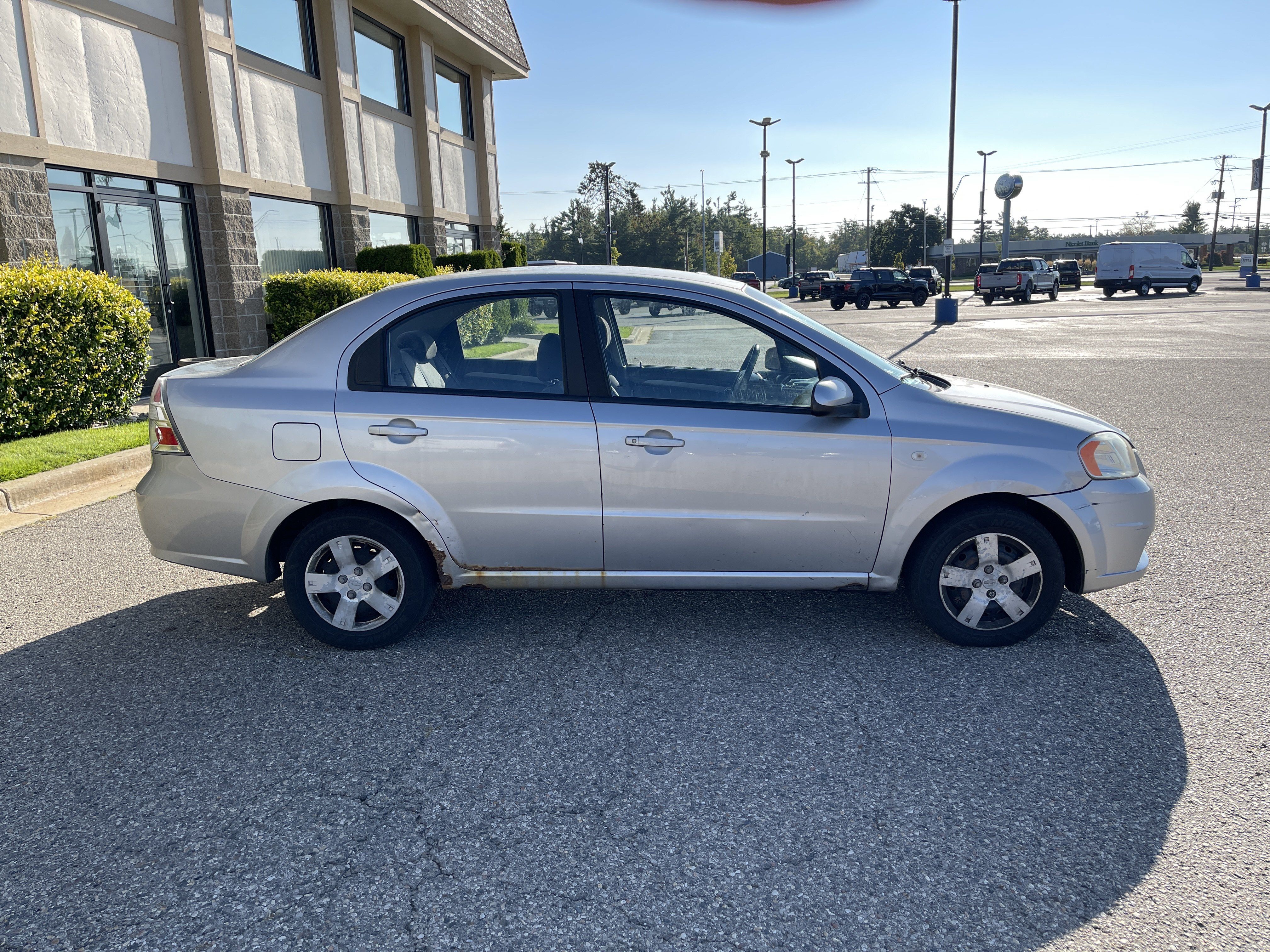 Used 2008 Chevrolet Aveo LS w/ Power Package FWD image 2