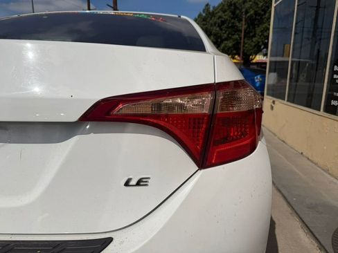 Used 2017 Toyota Corolla LE w/ Carpet Mat Package (TMS) FWD image 17