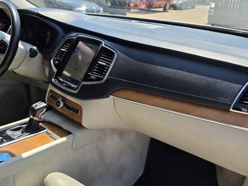 Used 2016 Volvo XC90 T6 Inscription AWD/4WD image 32