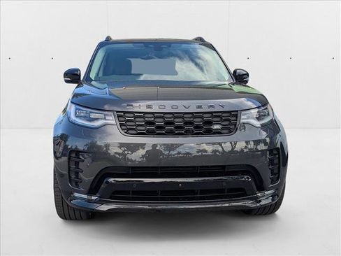New 2025 Land Rover Discovery Dynamic SE image 7