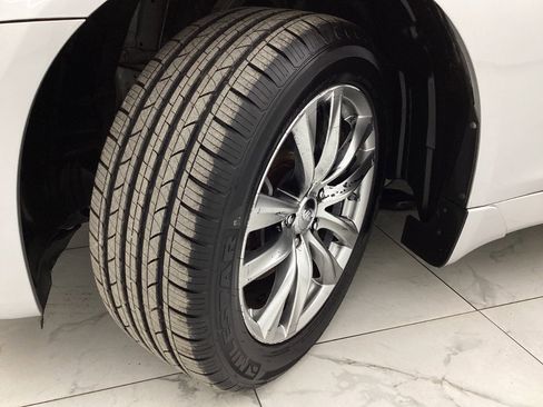 Used 2015 INFINITI Q70 3.7 image 43