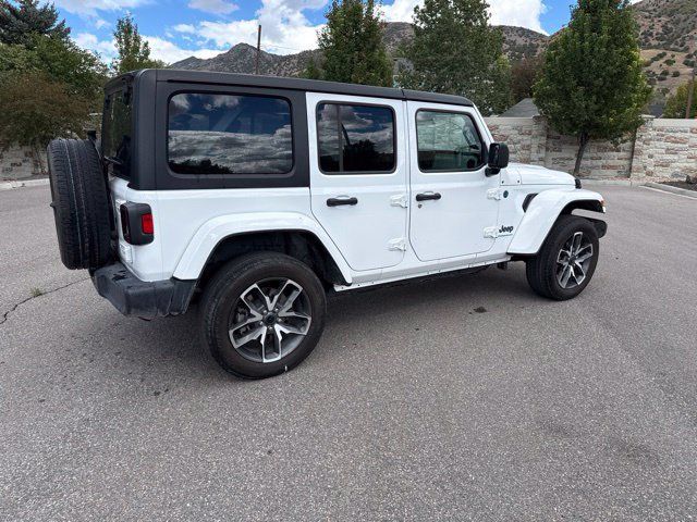 Used 2024 Jeep Wrangler Unlimited AWD/4WD image 10