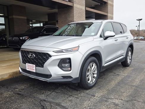 Used 2019 Hyundai Santa Fe SE image 3