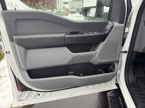 New 2026 Ford F250 XL w/ XL Chrome Package image 11