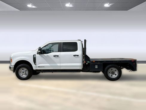 Used 2023 Ford F350 XL w/ FX4 Off-Road Package image 2