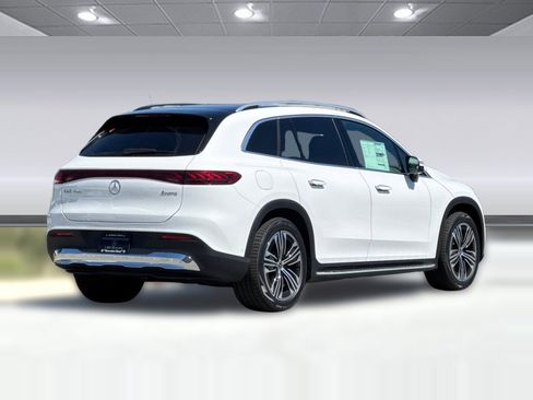 New 2026 Mercedes-Benz EQS 400 4MATIC SUV image 9