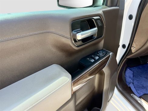 Used 2021 Chevrolet Silverado 1500 LT Trail Boss w/ Bed Protection Package image 17