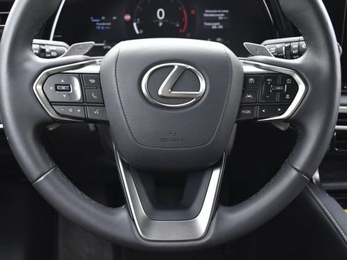 Used 2025 Lexus RX 350 FWD w/ Technology Package image 7