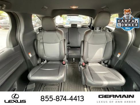 Used 2023 Toyota Sienna XSE AWD/4WD image 16